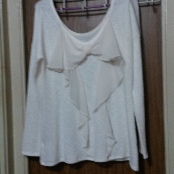 Studio Y Flowy Ruffle Top - Picture 6 of 11